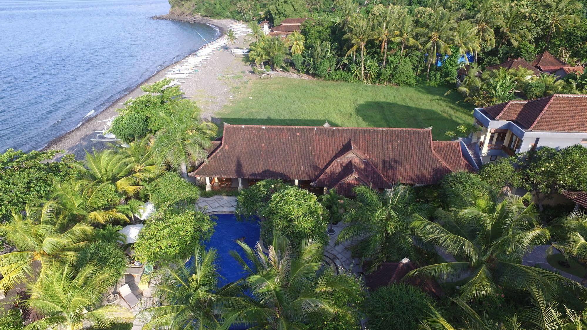 Resor Arya And Dive Center